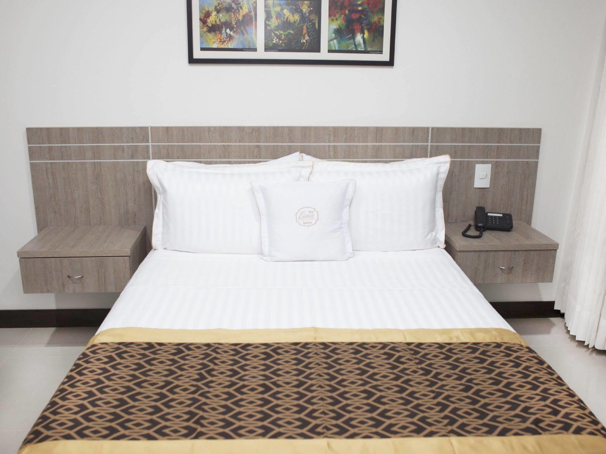 Hotel Cinco Monteria Luaran gambar